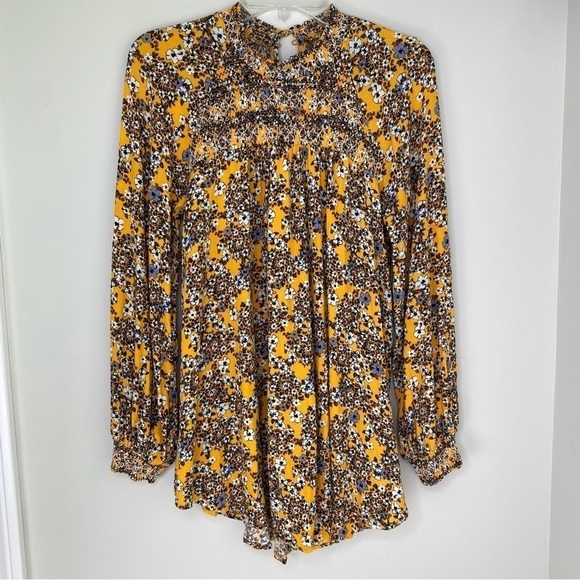 Free People Yellow Flowers I. her Hair Boho Smocked top size S - Picture 6 of 11